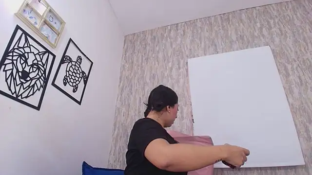 Snapshot of abbypratt chatting on 11, 11, 2025 abbypratt online show from 11, 11, 2025