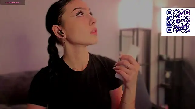 kara liffe online show from 27, 4, 2026