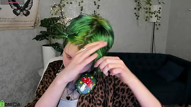 CarolineRichter online show from 6, 3, 2026