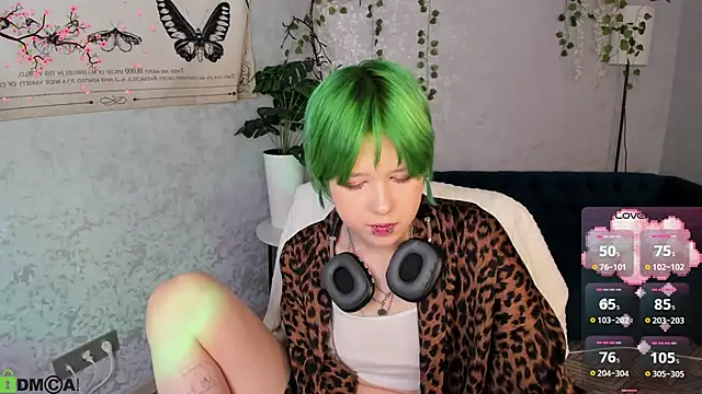 CarolineRichter online show from 4, 3, 2026