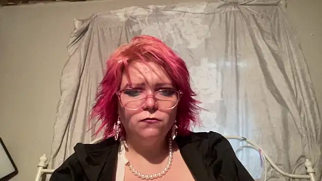 Snapshot of g0lden_are0las89 chatting on 12, 5, 2026 g0lden are0las89 online show from 12, 5, 2026
