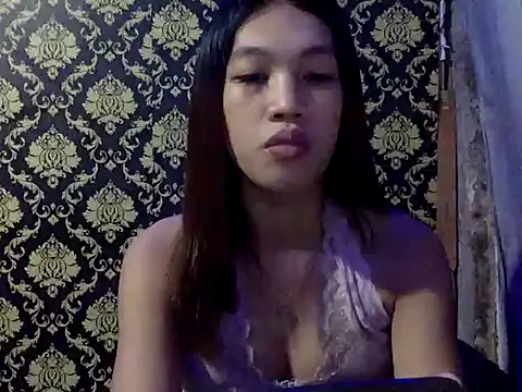 Snapshot of your_wifey chatting on 7, 11, 2025 your wifey online show from 7, 11, 2025