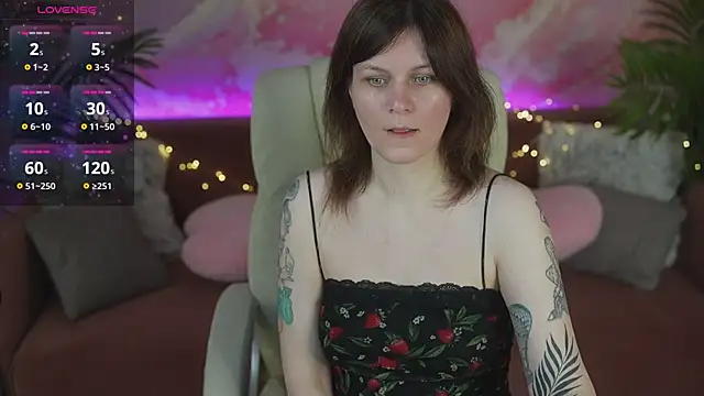 TinaMelt online show from 5, 4, 2026