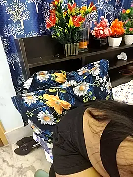 priya 26 online show from 18, 12, 2025