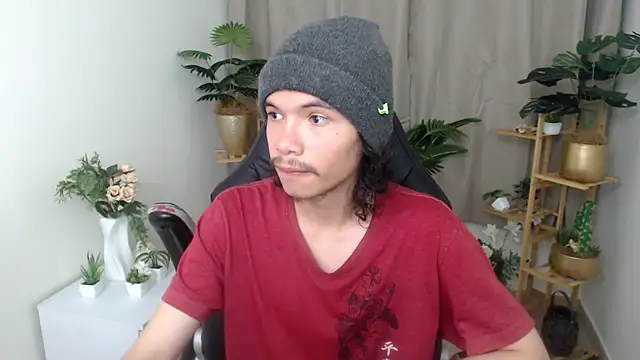 Xoxo Smiles online show from 14, 12, 2025