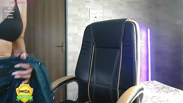 shy saloni online show from 12, 11, 2025