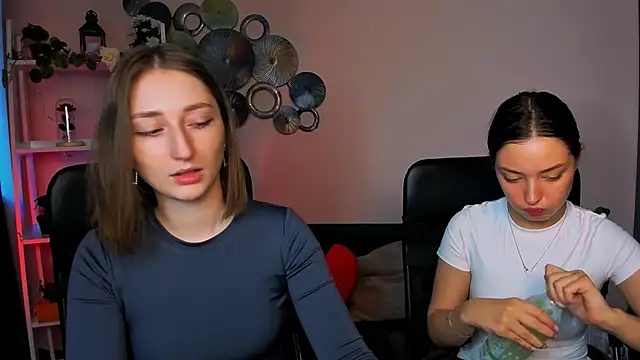 eva smiith  online show from 25, 3, 2026