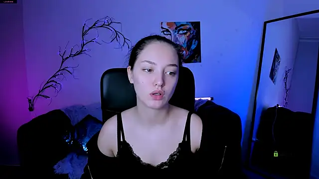 Snapshot of eva_smiith_ chatting on 7, 11, 2025 eva smiith online show from 7, 11, 2025