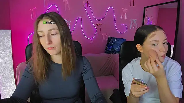 eva smiith  online show from 10, 3, 2026