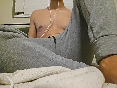 Snapshot of Nicks9inches chatting on 17, 9, 2025 Nicks9inches online show from 17, 9, 2025