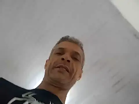 Snapshot of BrenoAvelar chatting on 26, 6, 2026 BrenoAvelar online show from 26, 6, 2026