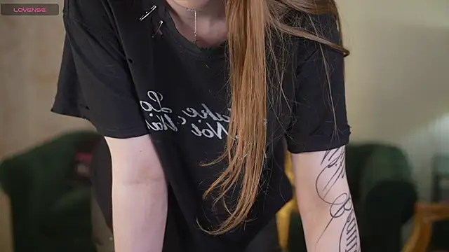 Esmie Smile online show from 19, 2, 2026