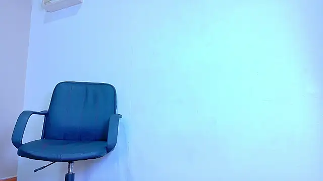 RiriiBrunette   online show from 6, 3, 2026