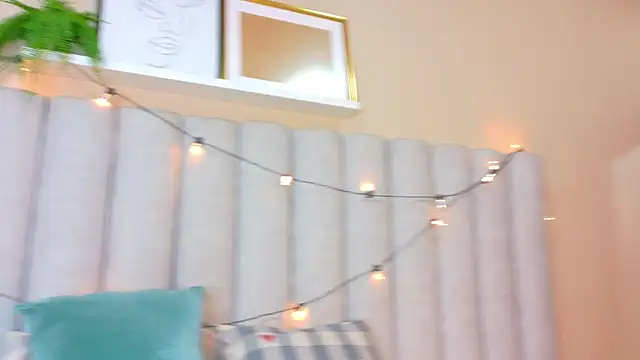 RiriiBrunette   online show from 19, 12, 2025