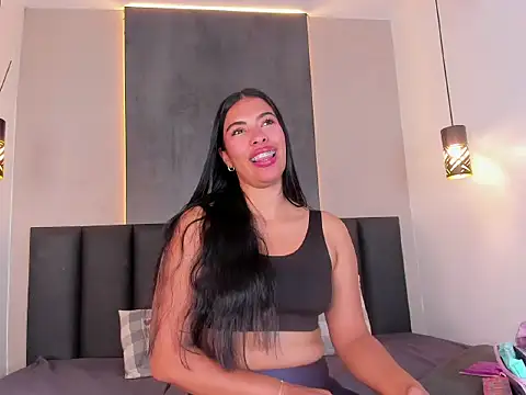 Snapshot of RiriiBrunette__ chatting on 7, 11, 2025 RiriiBrunette online show from 7, 11, 2025