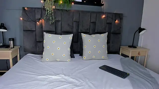 RiriiBrunette   online show from 15, 9, 2025