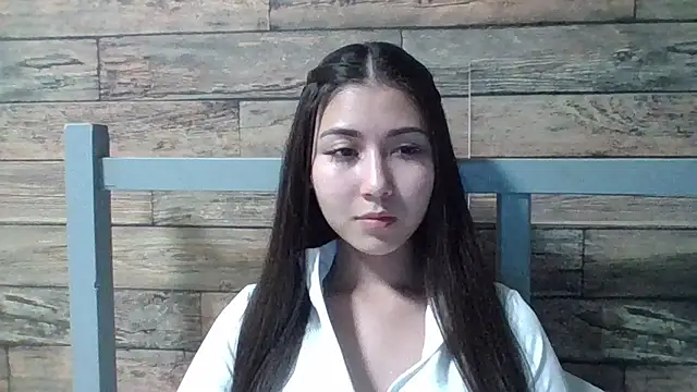 Virginia Hicks online show from 2, 10, 2025