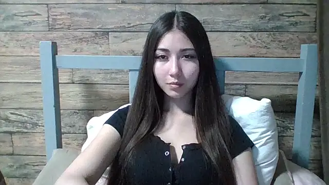 Virginia Hicks online show from 17, 9, 2025