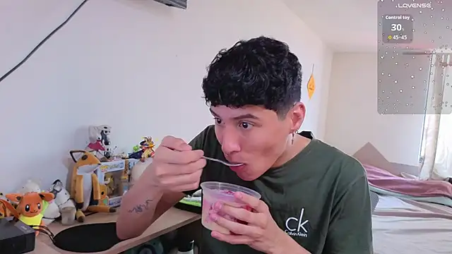 LuClawthorne  online show from 19, 3, 2026