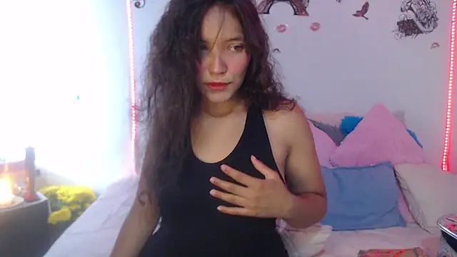 mia blue01 online show from 28, 9, 2025