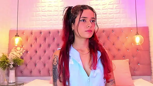 Snapshot of amber_sparkle chatting on 14, 10, 2025 amber sparkle online show from 14, 10, 2025