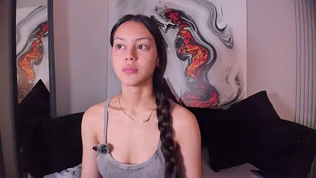 Snapshot of Charlottegray_1 chatting on 14, 11, 2025 Charlottegray 1 online show from 14, 11, 2025