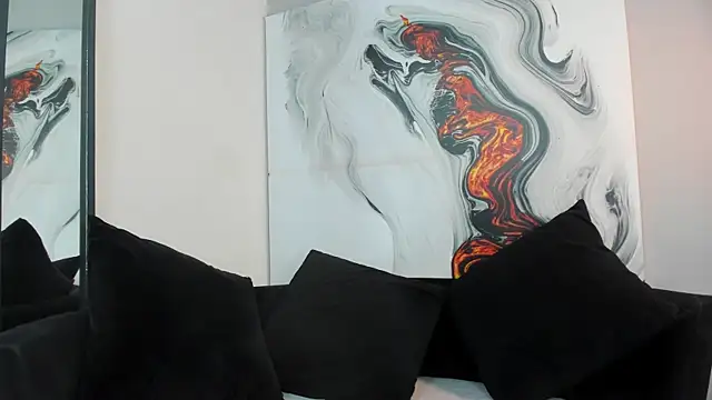 Snapshot of Charlottegray_1 chatting on 8, 10, 2025 Charlottegray 1 online show from 8, 10, 2025