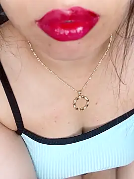 Queen-15 online show from 16, 11, 2025