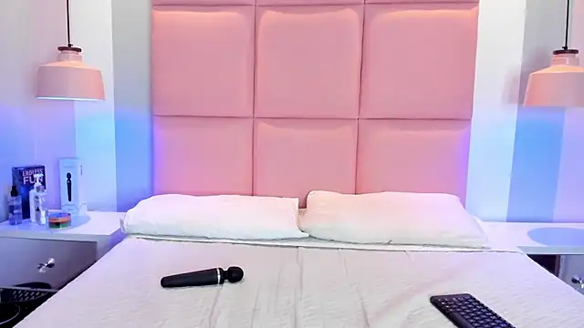 Snapshot of JulianaValencia chatting on 1, 12, 2025 JulianaValencia online show from 1, 12, 2025