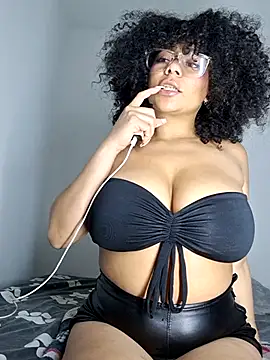 Snapshot of Yerystar chatting on 1, 10, 2025 Yerystar online show from 1, 10, 2025