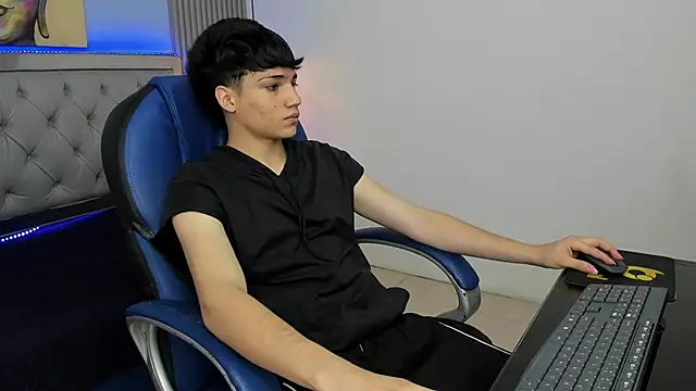 Snapshot of SamBlack_ chatting on 13, 5, 2026 SamBlack online show from 13, 5, 2026