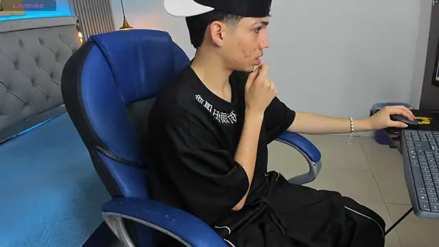 SamBlack  online show from 9, 4, 2026