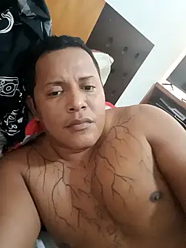 Snapshot of Moreno692389 chatting on 6, 11, 2025 Moreno692389 online show from 6, 11, 2025