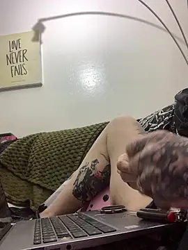 Evieskyyxh online show from 10, 4, 2026