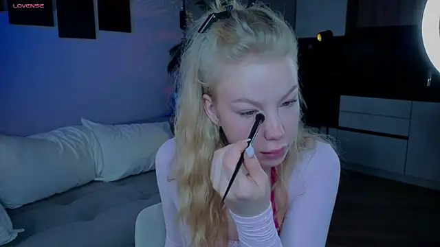 Snapshot of emilyshepar_d chatting on 11, 6, 2026 emilyshepar d online show from 11, 6, 2026