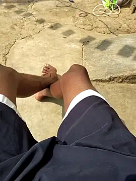 RAYI Queen 4 online show from 3, 2, 2026