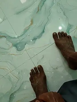 RAYI Queen 4 online show from 14, 2, 2026