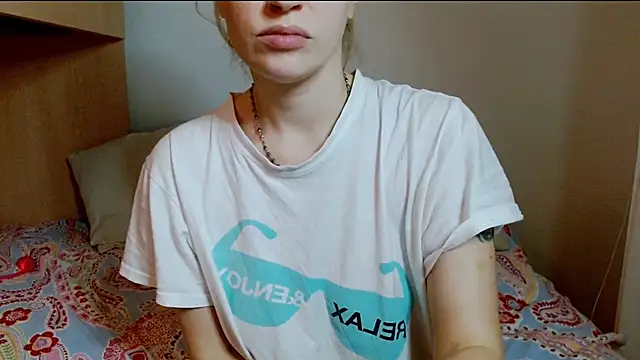 SatinQueen90 online show from 19, 11, 2025