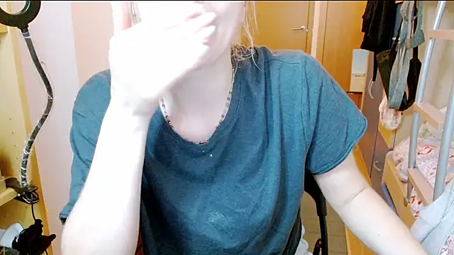 SatinQueen90 online show from 18, 11, 2025