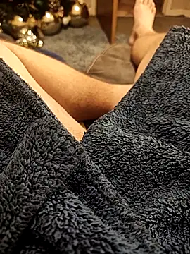 Snapshot of hubbyfun19 chatting on 30, 11, 2025 hubbyfun19 online show from 30, 11, 2025