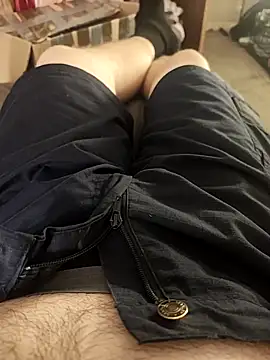 Snapshot of hubbyfun19 chatting on 8, 10, 2025 hubbyfun19 online show from 8, 10, 2025