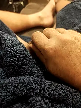 Snapshot of hubbyfun19 chatting on 22, 11, 2025 hubbyfun19 online show from 22, 11, 2025