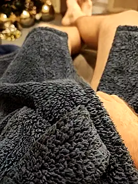 Snapshot of hubbyfun19 chatting on 28, 11, 2025 hubbyfun19 online show from 28, 11, 2025