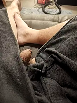 Snapshot of hubbyfun19 chatting on 4, 11, 2025 hubbyfun19 online show from 4, 11, 2025