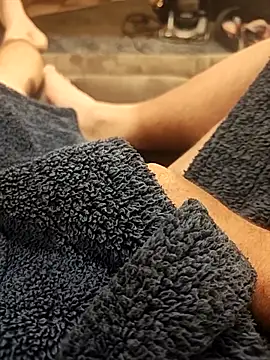 Snapshot of hubbyfun19 chatting on 25, 10, 2025 hubbyfun19 online show from 25, 10, 2025