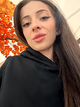Yesmoree online show from 25, 9, 2025