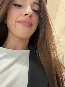 Yesmoree online show from 26, 9, 2025