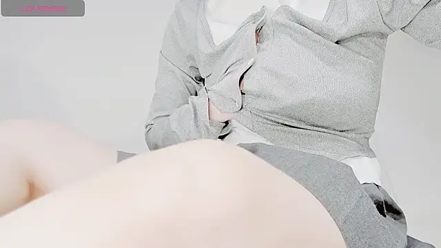 yaya babe online show from 13, 11, 2025