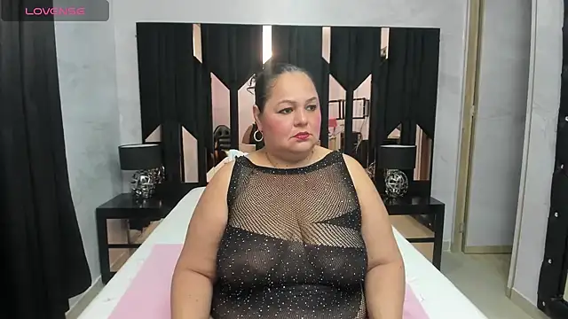 bianca milf4u online show from 7, 10, 2025