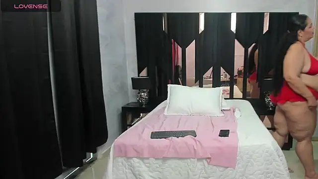 bianca milf4u online show from 3, 10, 2025